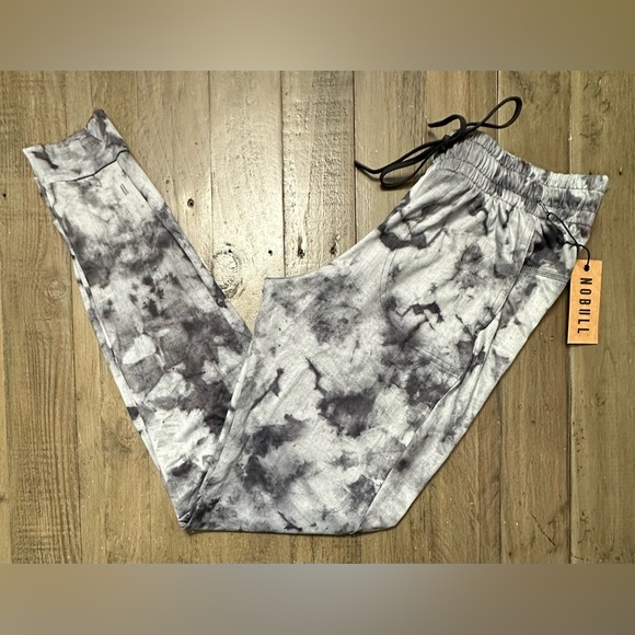 NWT NOBULL Women's Jogger - XS - Cloud and Black Tie Dye - Picture 6 of 9